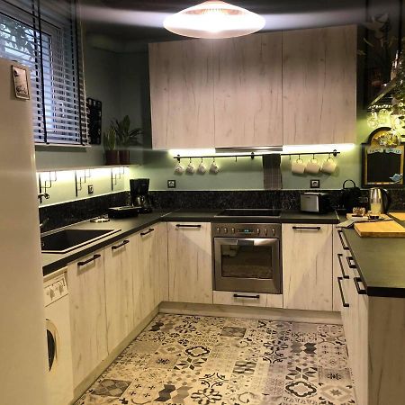 Amazing Semi-Basement Art Apartment Easy Walk To Nafplio Centre Bagian luar foto
